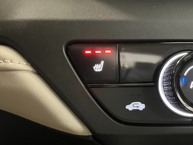 Honda Accord Sedan Vehicle Full-screen Gallery Image 21