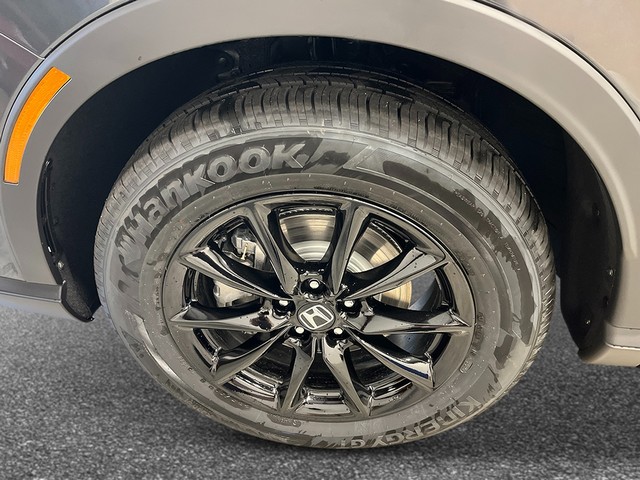 Honda CR-V Hybrid Vehicle Full-screen Gallery Image 11