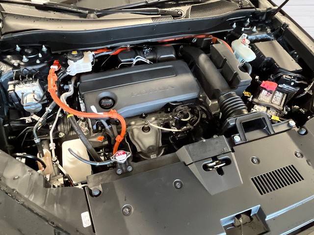 Honda CR-V Hybrid Vehicle Full-screen Gallery Image 12