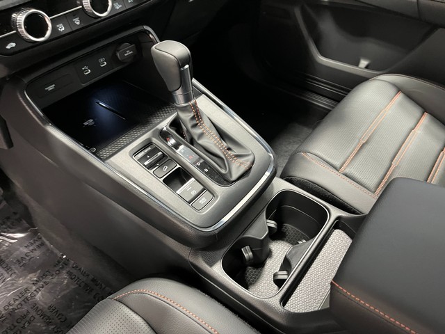 Honda CR-V Hybrid Vehicle Full-screen Gallery Image 23