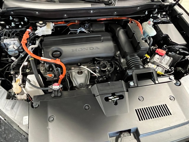Honda CR-V Hybrid Vehicle Full-screen Gallery Image 12