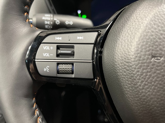 Honda CR-V Hybrid Vehicle Full-screen Gallery Image 18