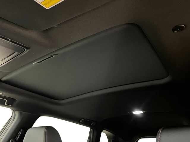 Honda CR-V Hybrid Vehicle Full-screen Gallery Image 24