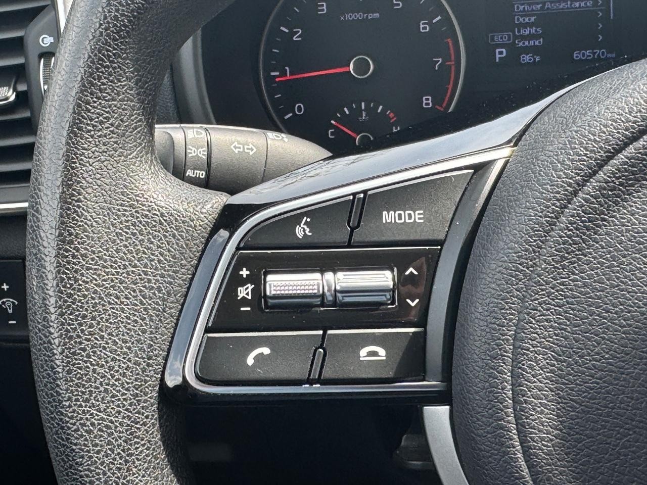 Kia Sportage Vehicle Full-screen Gallery Image 23