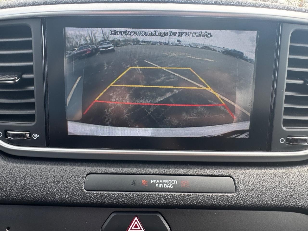 Kia Sportage Vehicle Full-screen Gallery Image 25