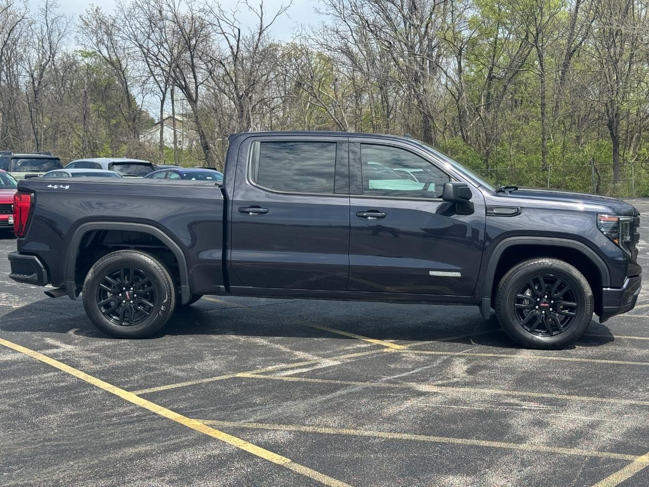 GMC Sierra 1500 Vehicle Full-screen Gallery Image 03