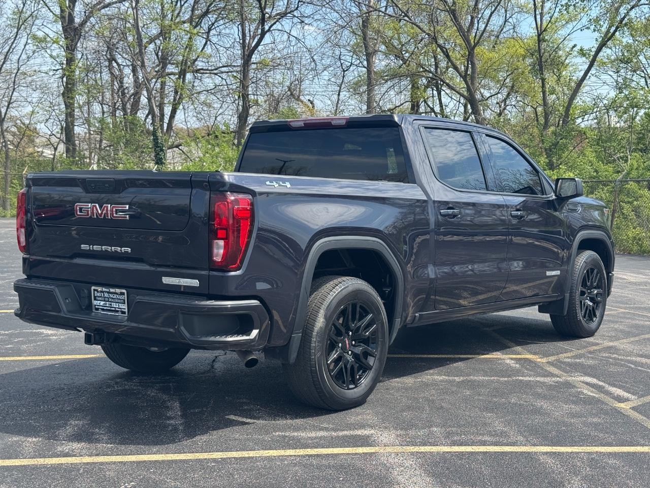 GMC Sierra 1500 Vehicle Full-screen Gallery Image 04