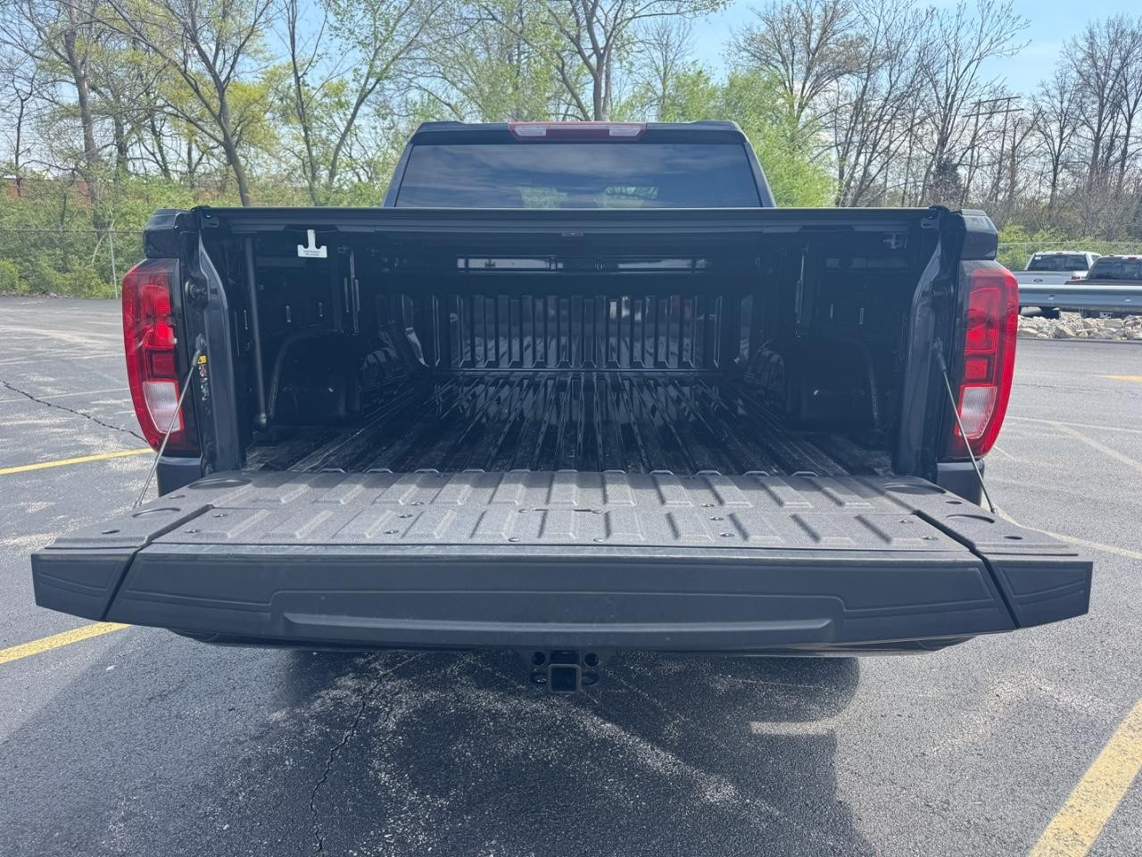 GMC Sierra 1500 Vehicle Full-screen Gallery Image 07