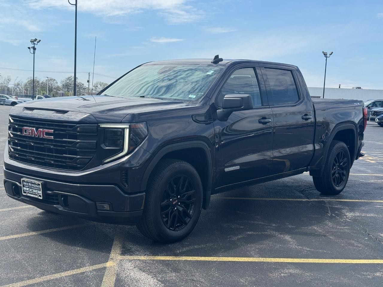 GMC Sierra 1500 Vehicle Full-screen Gallery Image 09