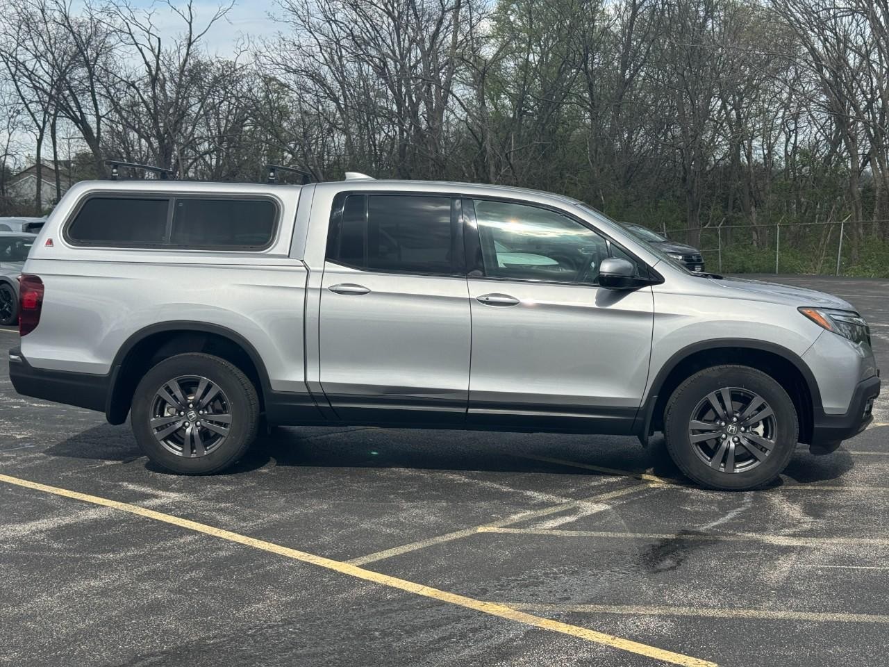 Honda Ridgeline Vehicle Full-screen Gallery Image 03