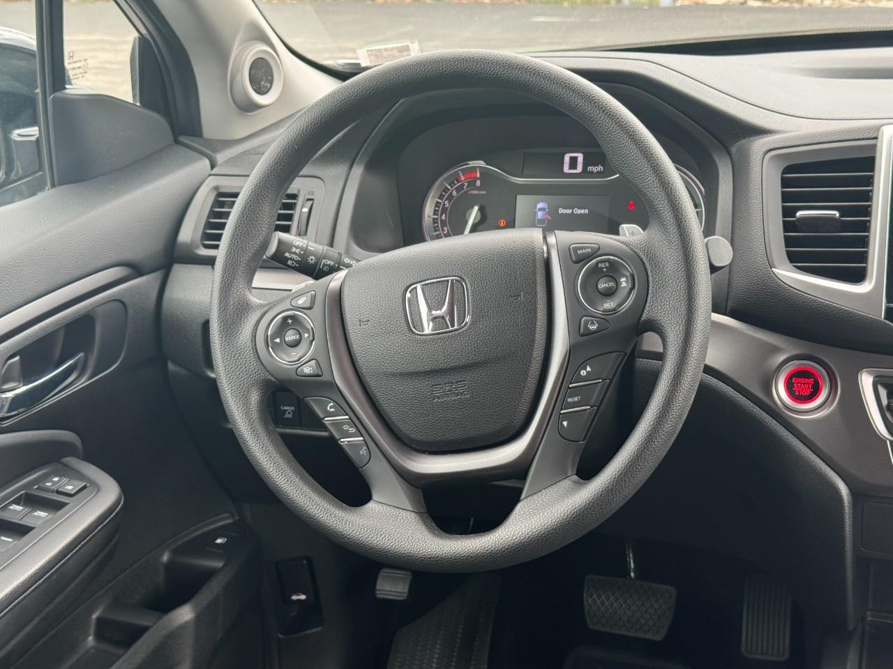 Honda Ridgeline Vehicle Full-screen Gallery Image 13