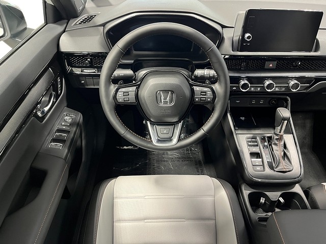 Honda CR-V Hybrid Vehicle Full-screen Gallery Image 17