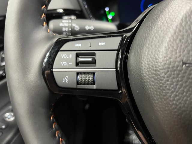 Honda CR-V Hybrid Vehicle Full-screen Gallery Image 18