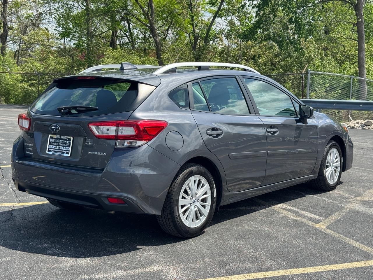 Subaru Impreza Vehicle Full-screen Gallery Image 04