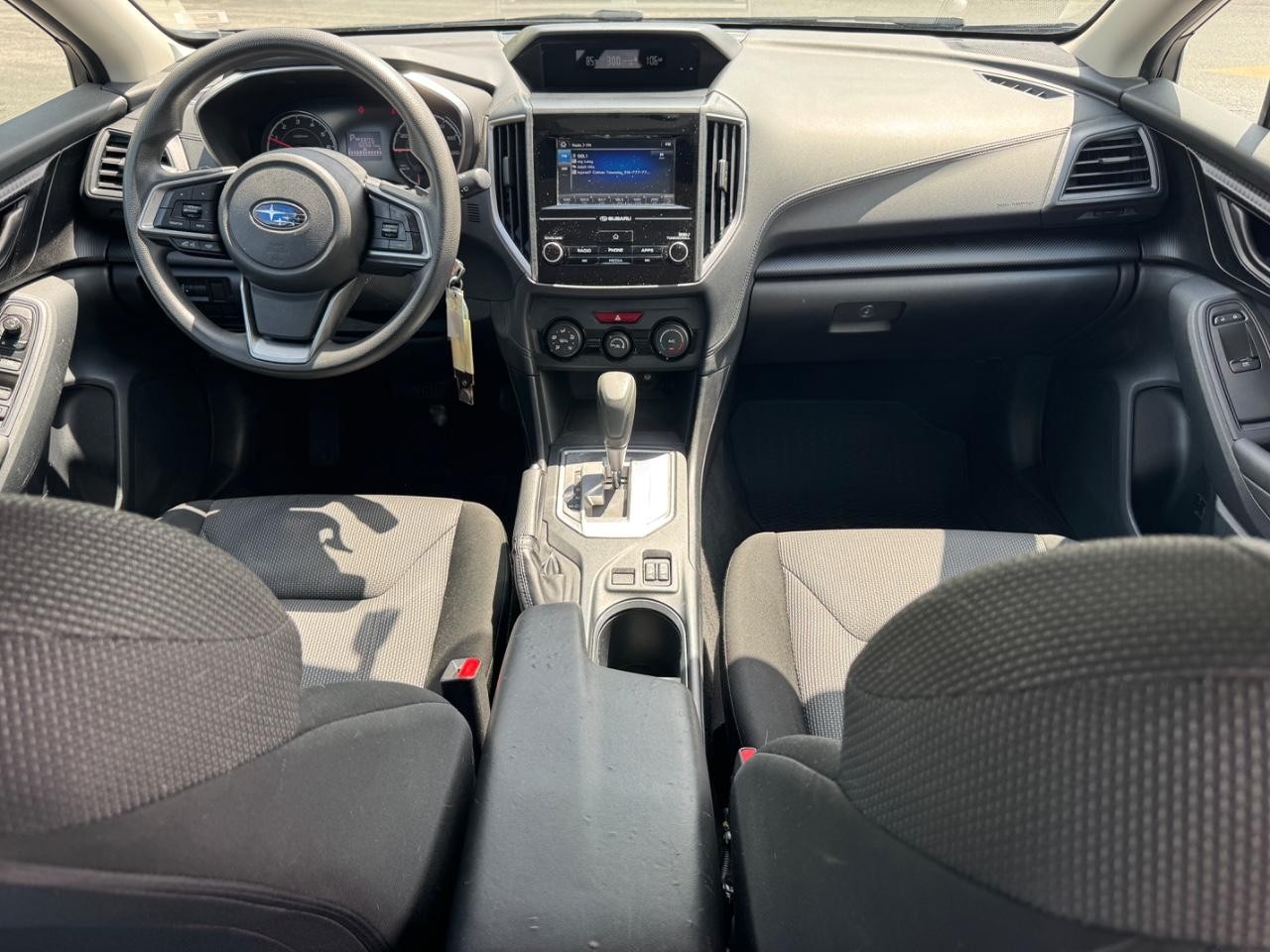 Subaru Impreza Vehicle Full-screen Gallery Image 11