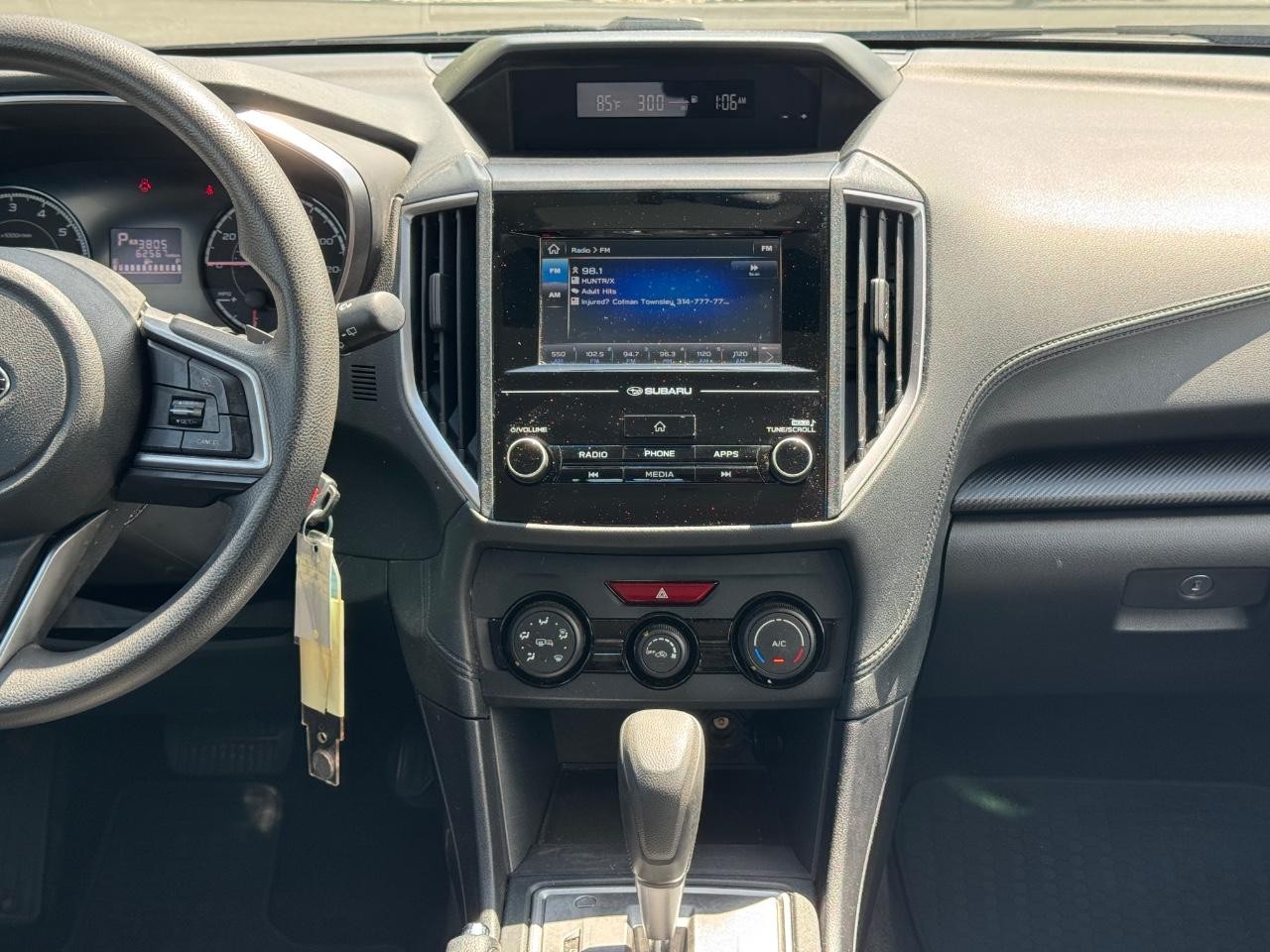 Subaru Impreza Vehicle Full-screen Gallery Image 15