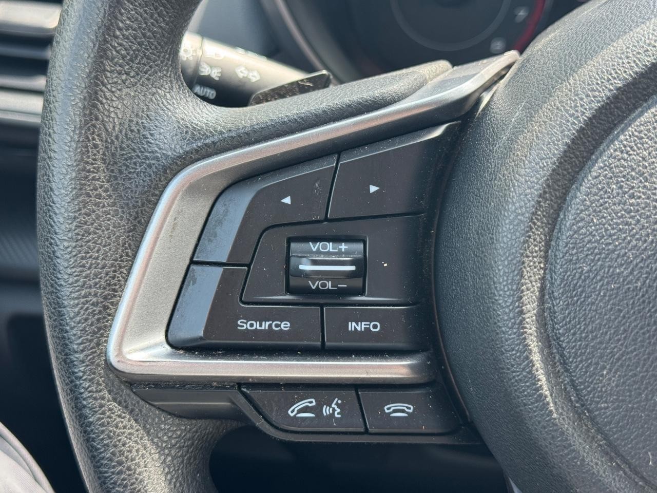 Subaru Impreza Vehicle Full-screen Gallery Image 24