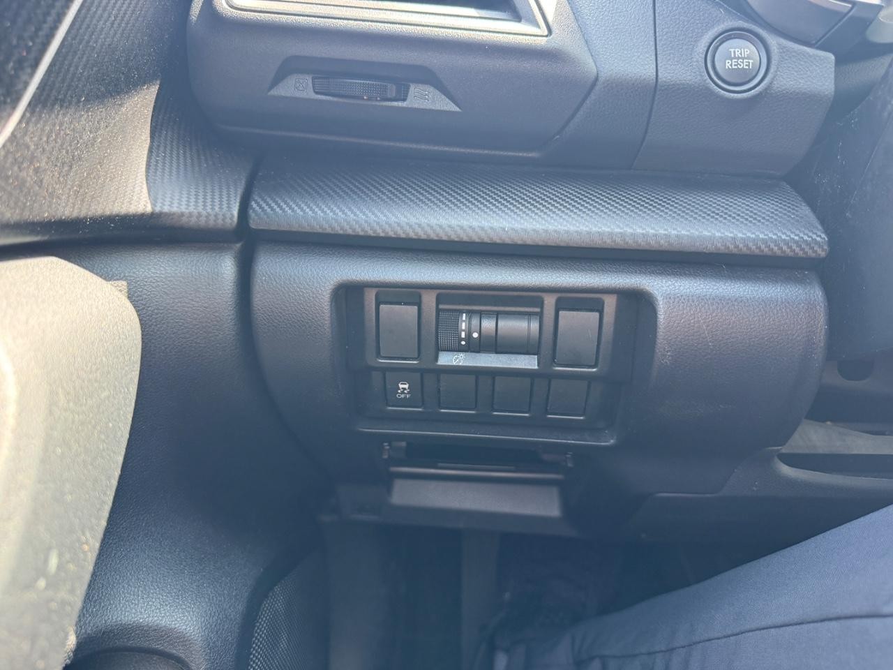 Subaru Impreza Vehicle Full-screen Gallery Image 25