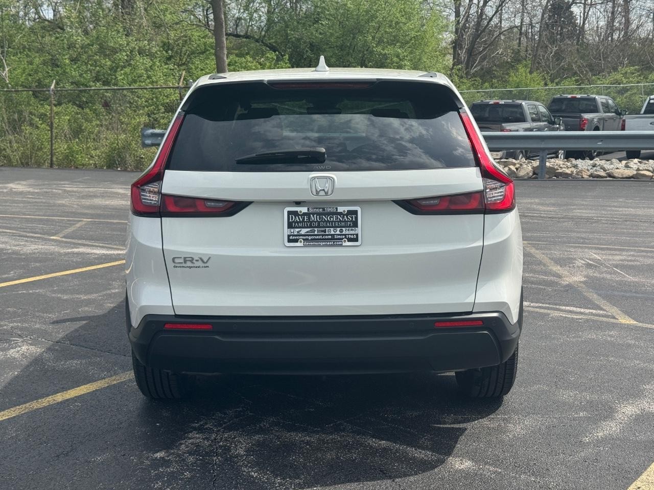 Honda CR-V Vehicle Full-screen Gallery Image 04