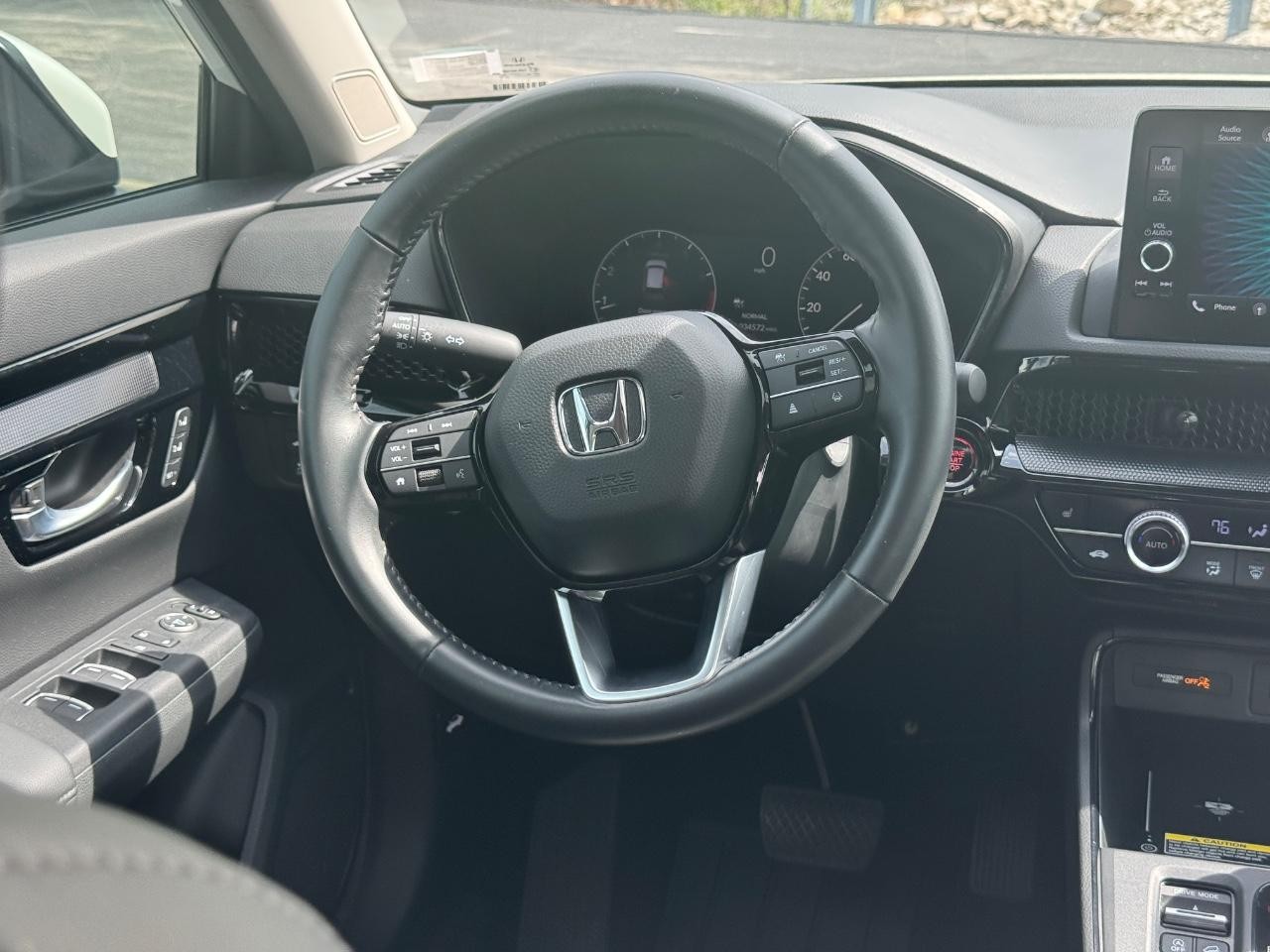 Honda CR-V Vehicle Full-screen Gallery Image 11