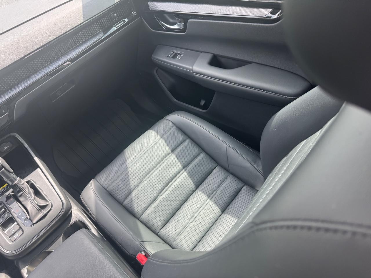 Honda CR-V Vehicle Full-screen Gallery Image 14