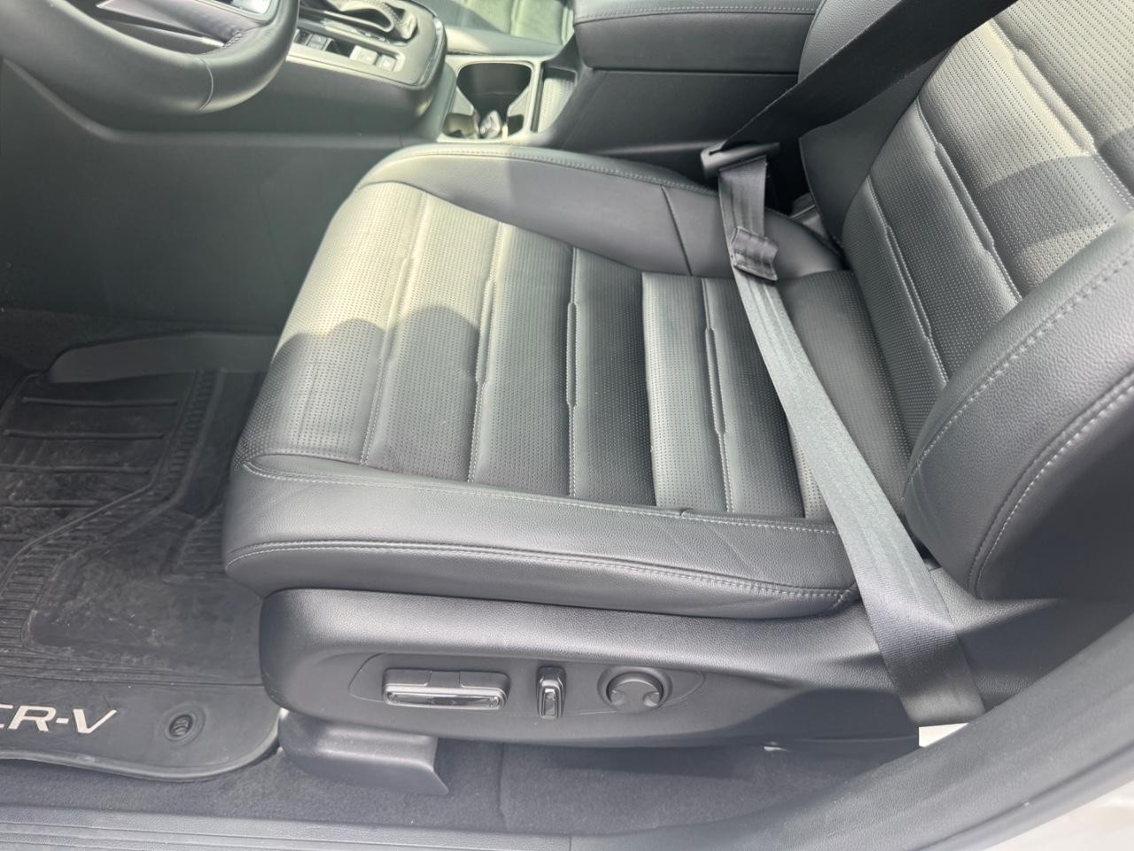 Honda CR-V Vehicle Full-screen Gallery Image 21