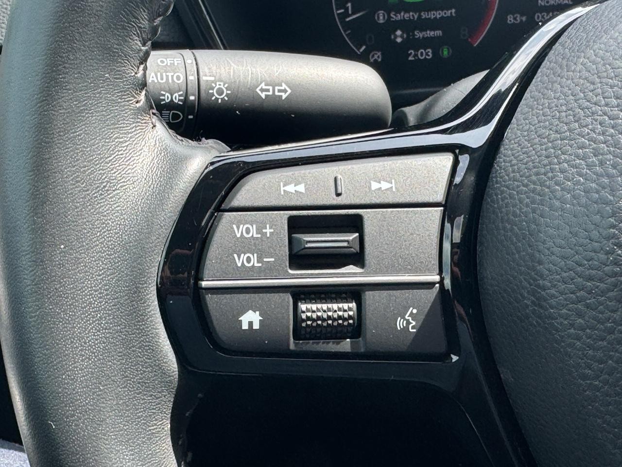 Honda CR-V Vehicle Full-screen Gallery Image 24