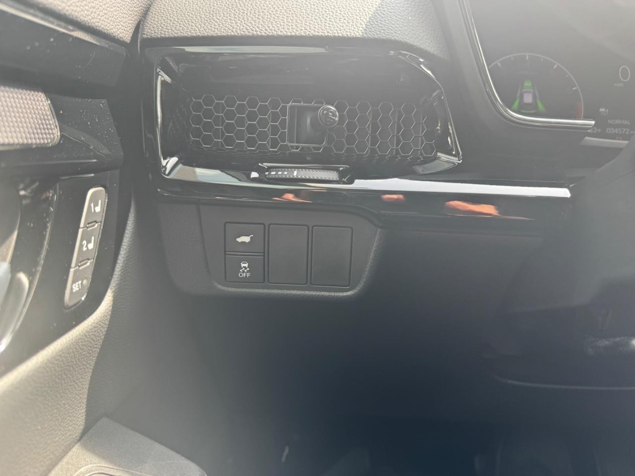 Honda CR-V Vehicle Full-screen Gallery Image 28