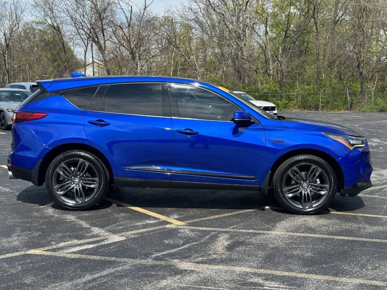 Acura RDX Vehicle Full-screen Gallery Image 03