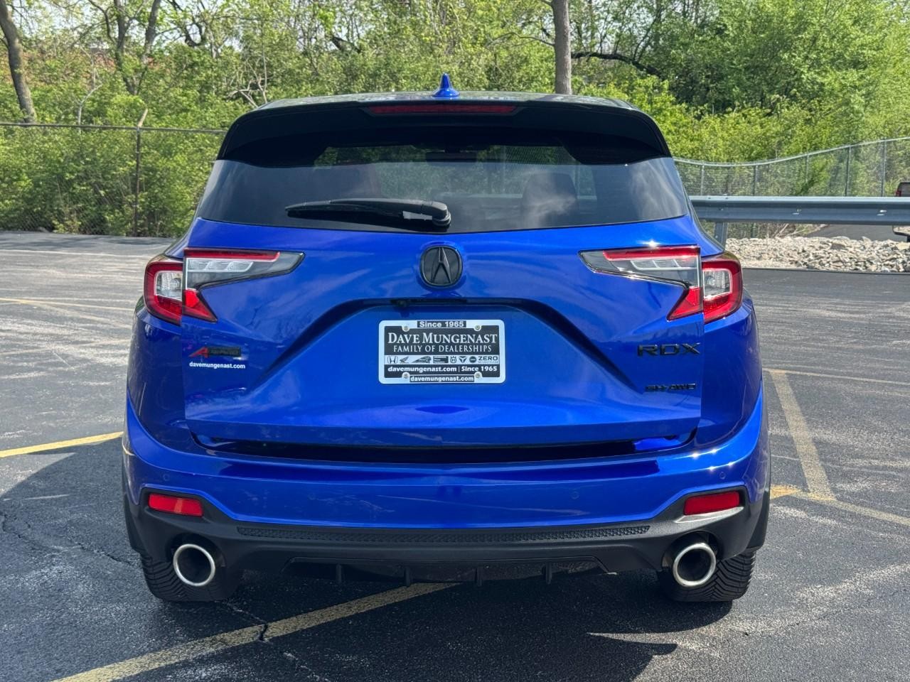 Acura RDX Vehicle Full-screen Gallery Image 08