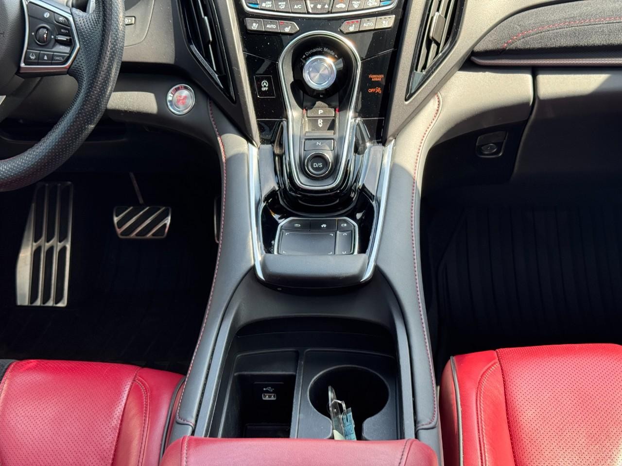 Acura RDX Vehicle Full-screen Gallery Image 18