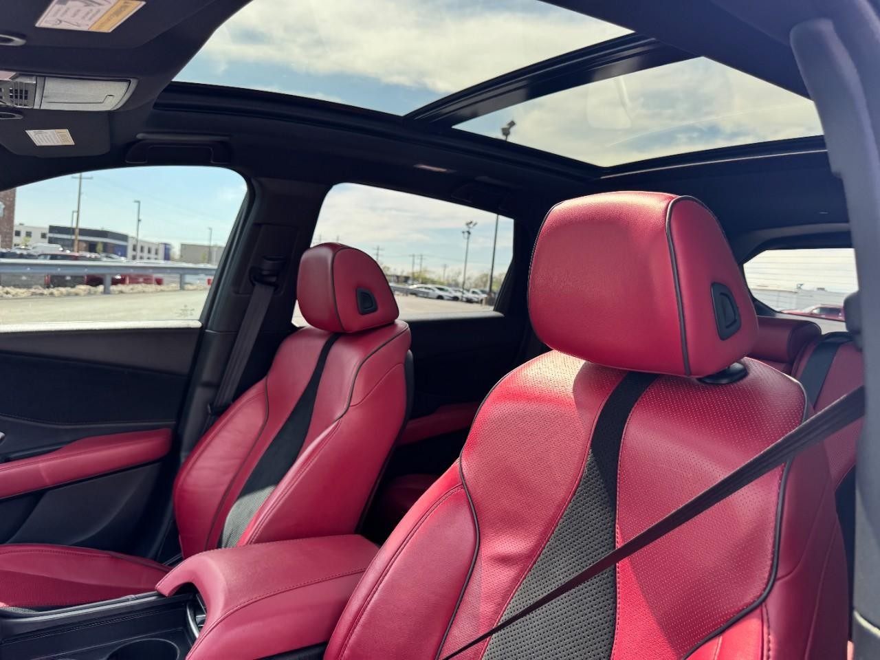 Acura RDX Vehicle Full-screen Gallery Image 21