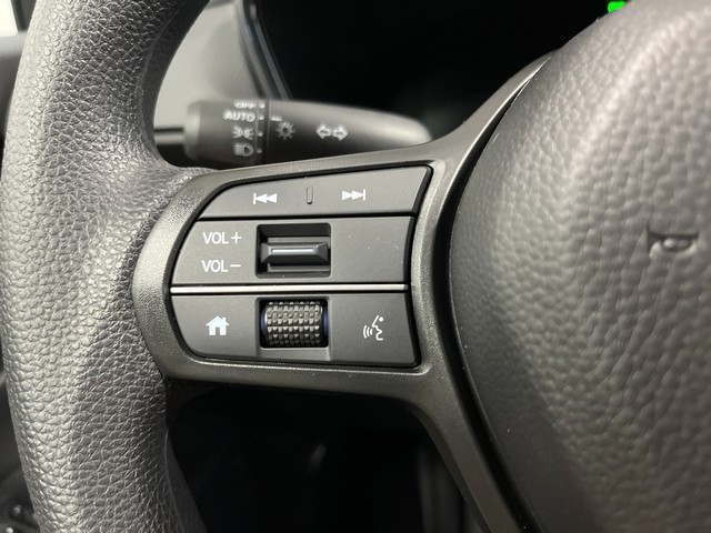 Honda CR-V Vehicle Full-screen Gallery Image 16