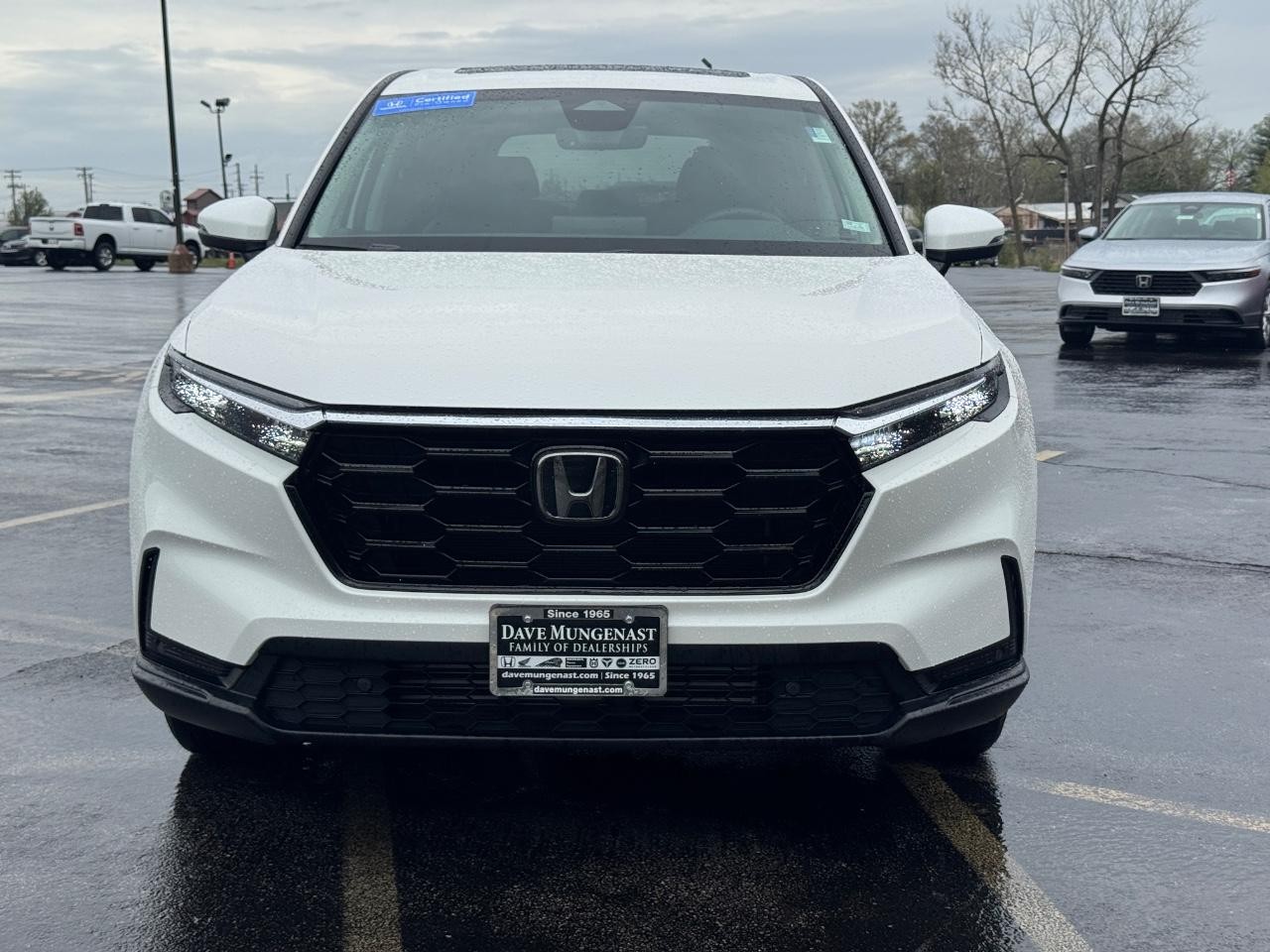 Honda CR-V Vehicle Full-screen Gallery Image 09