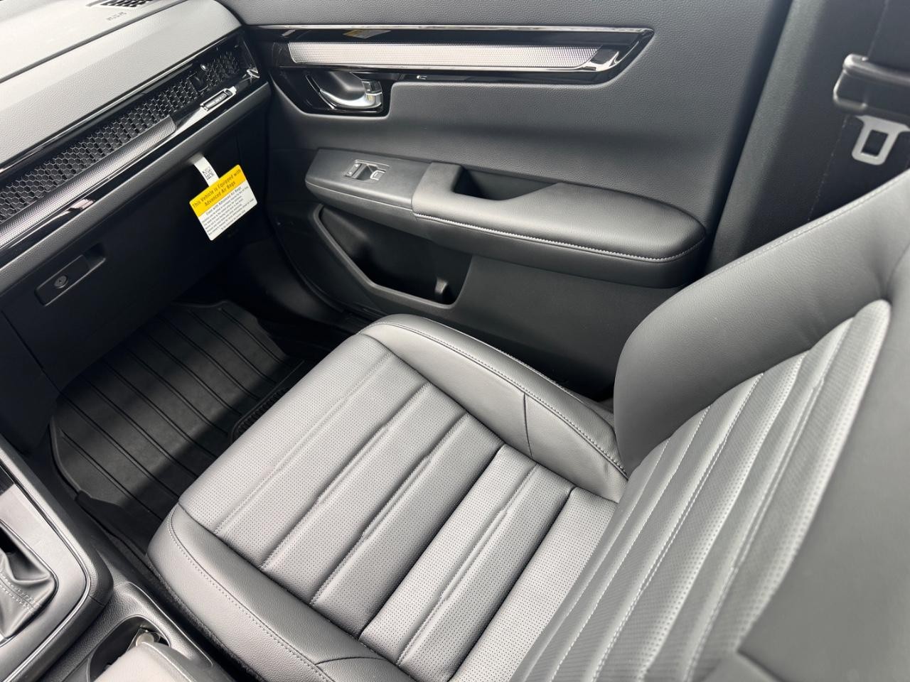 Honda CR-V Vehicle Full-screen Gallery Image 15