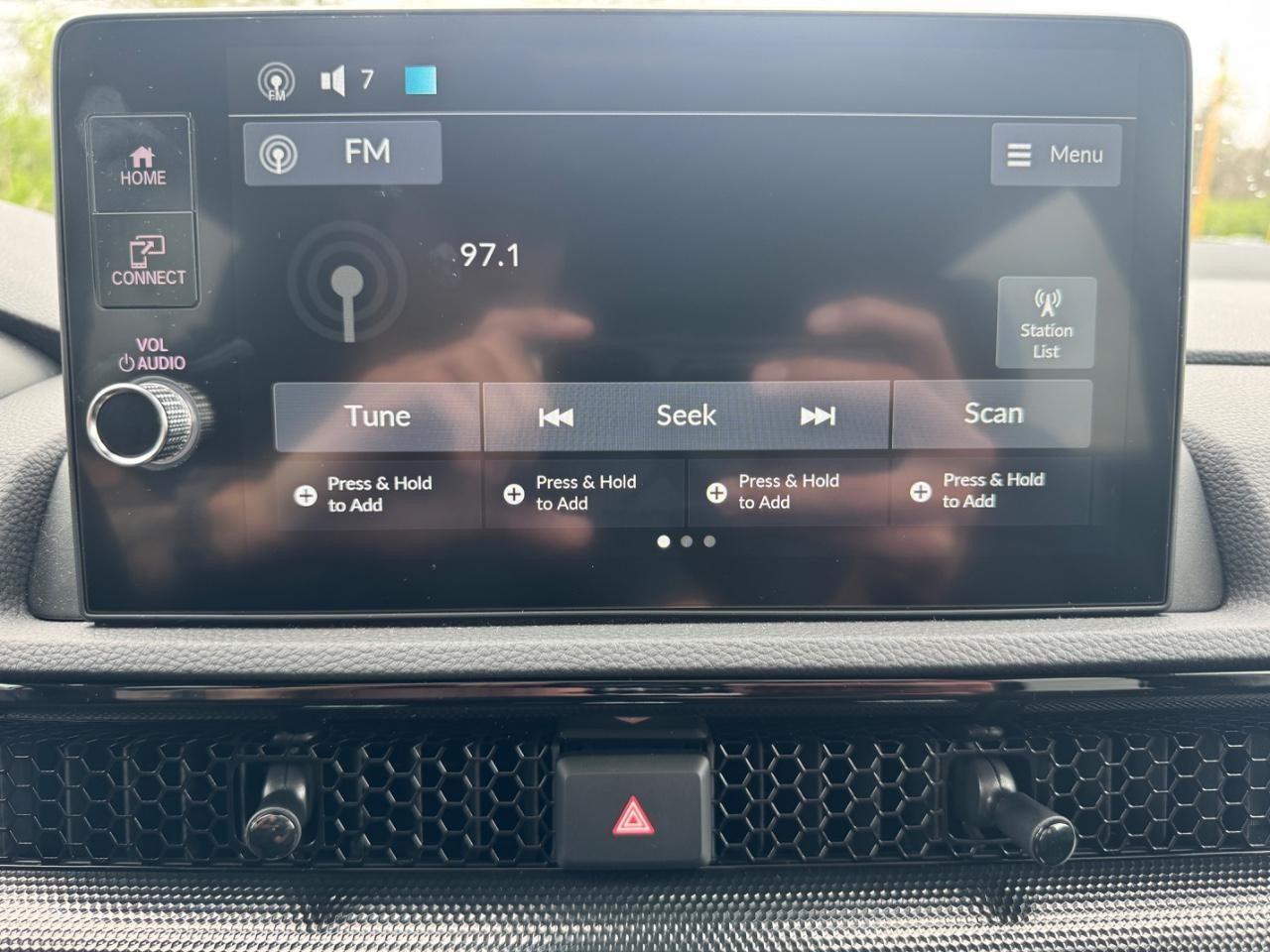 Honda CR-V Vehicle Full-screen Gallery Image 28