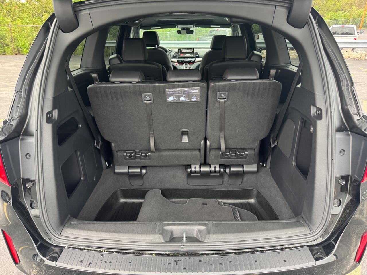 Honda Odyssey Vehicle Full-screen Gallery Image 05