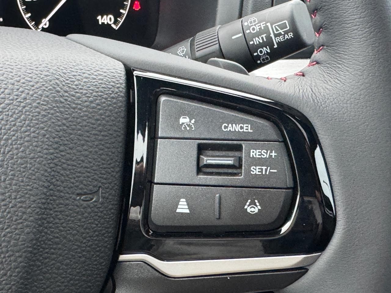 Honda Odyssey Vehicle Full-screen Gallery Image 22