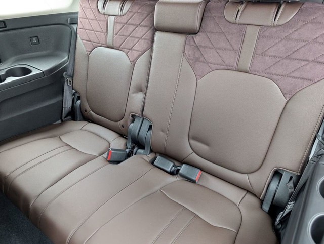 Honda Pilot Vehicle Full-screen Gallery Image 26