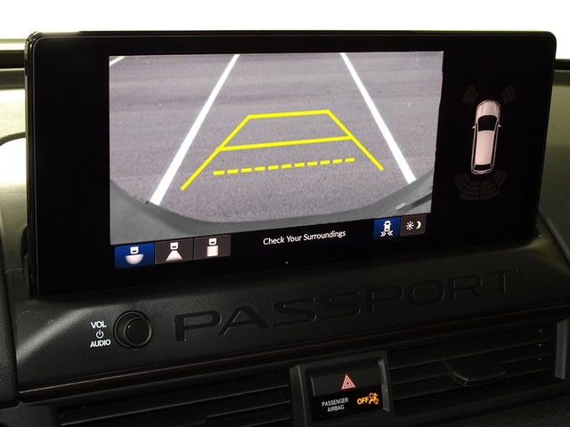 Honda Passport Vehicle Full-screen Gallery Image 12