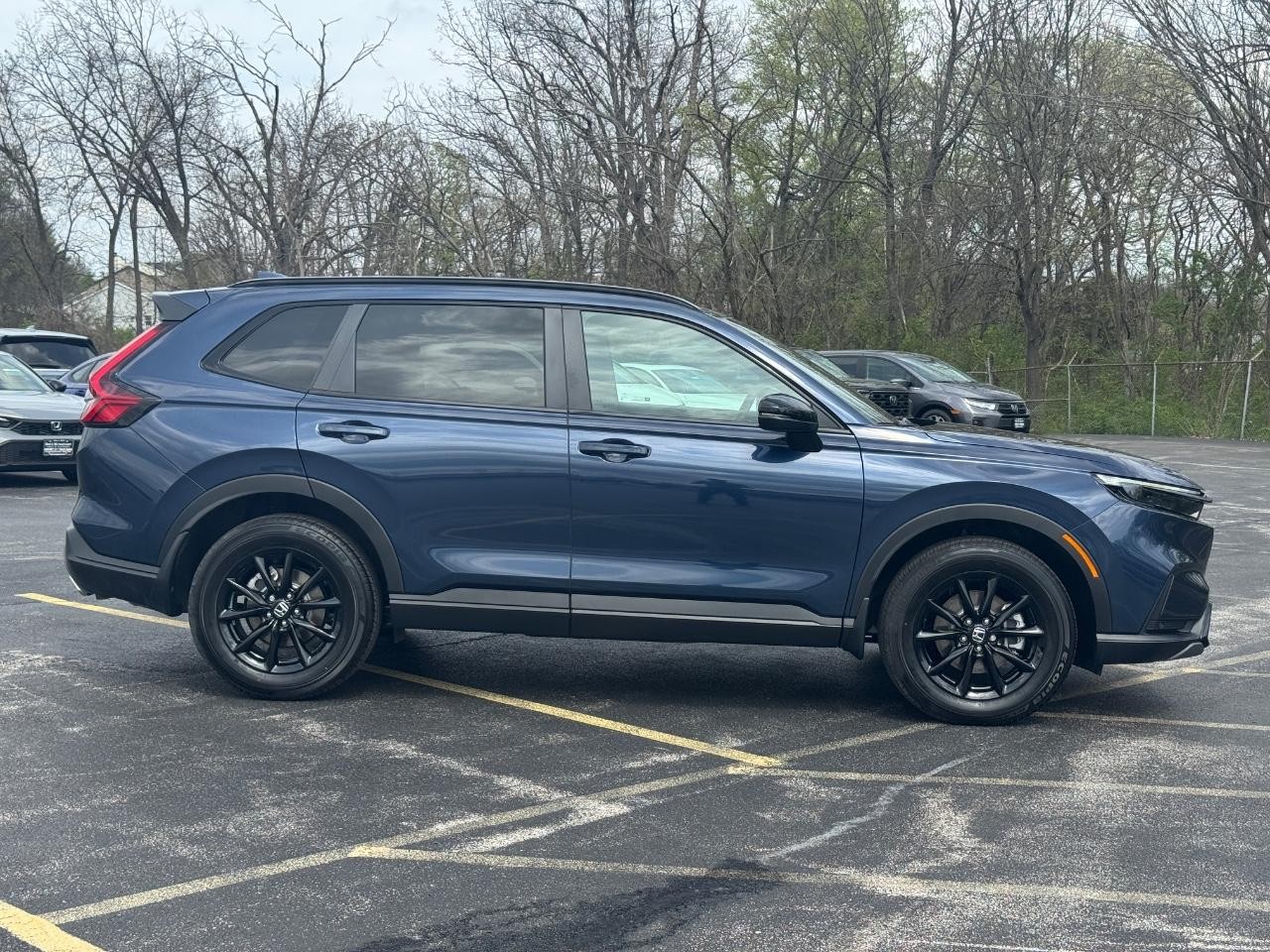 View vehicle photo 3