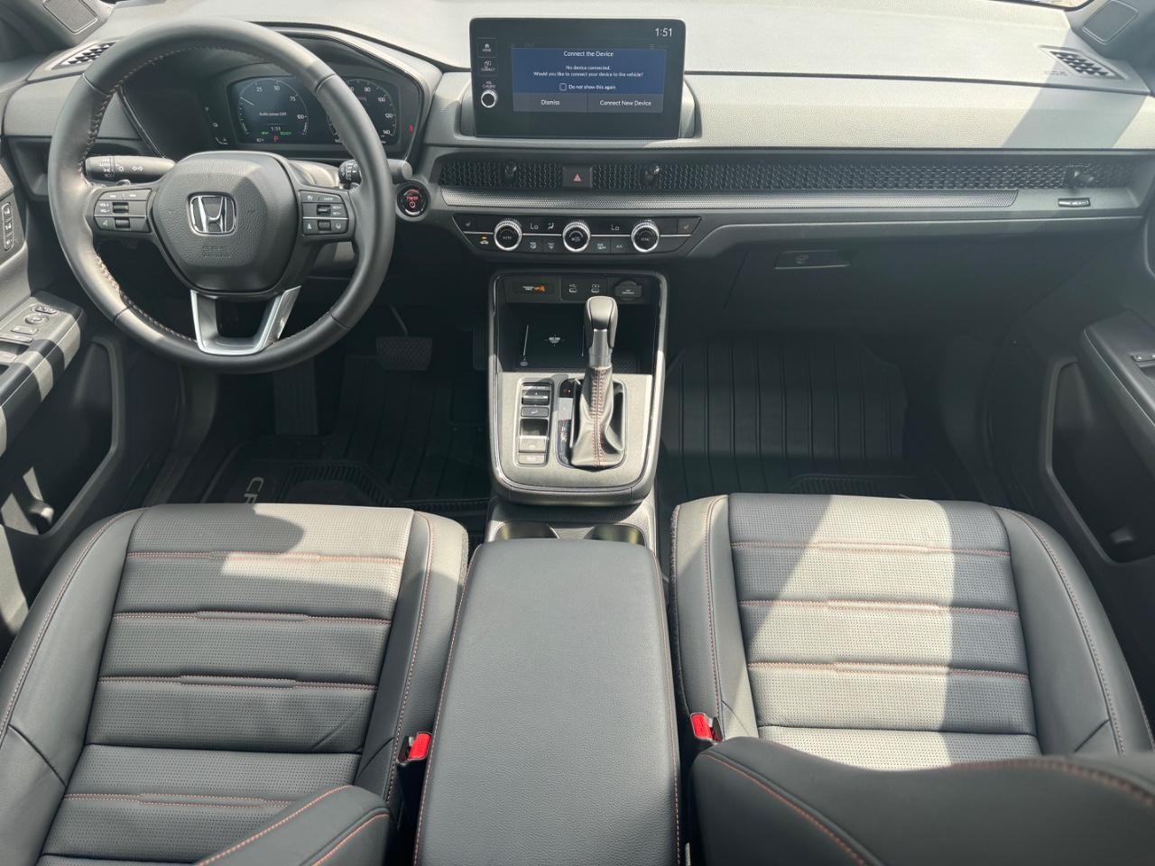 Honda CR-V Hybrid Vehicle Full-screen Gallery Image 10
