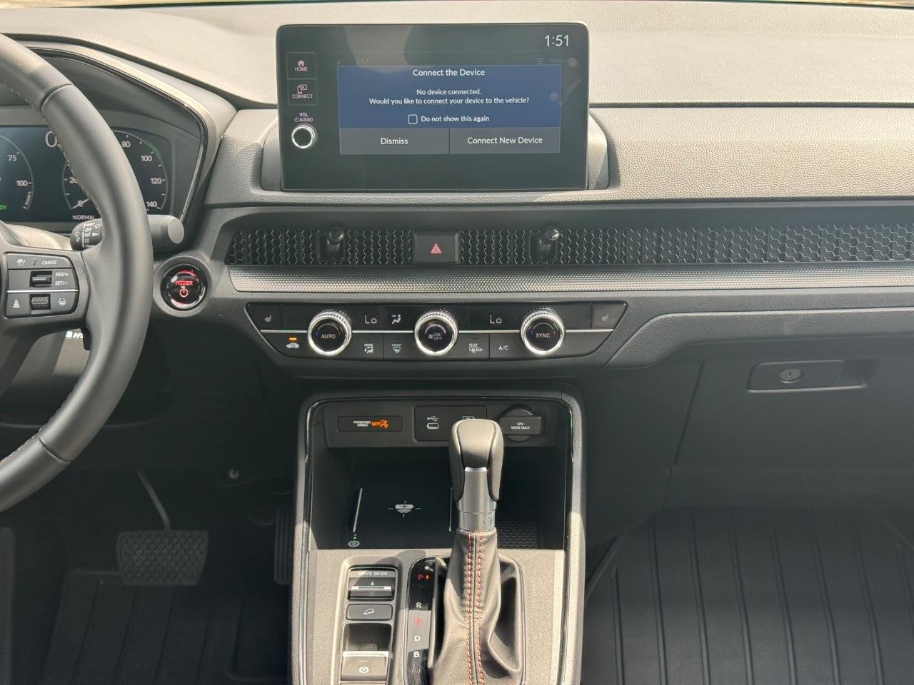 Honda CR-V Hybrid Vehicle Full-screen Gallery Image 14