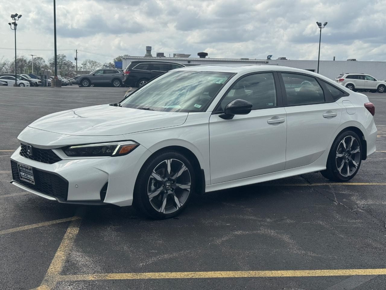 Honda Civic Sedan Hybrid Vehicle Full-screen Gallery Image 09