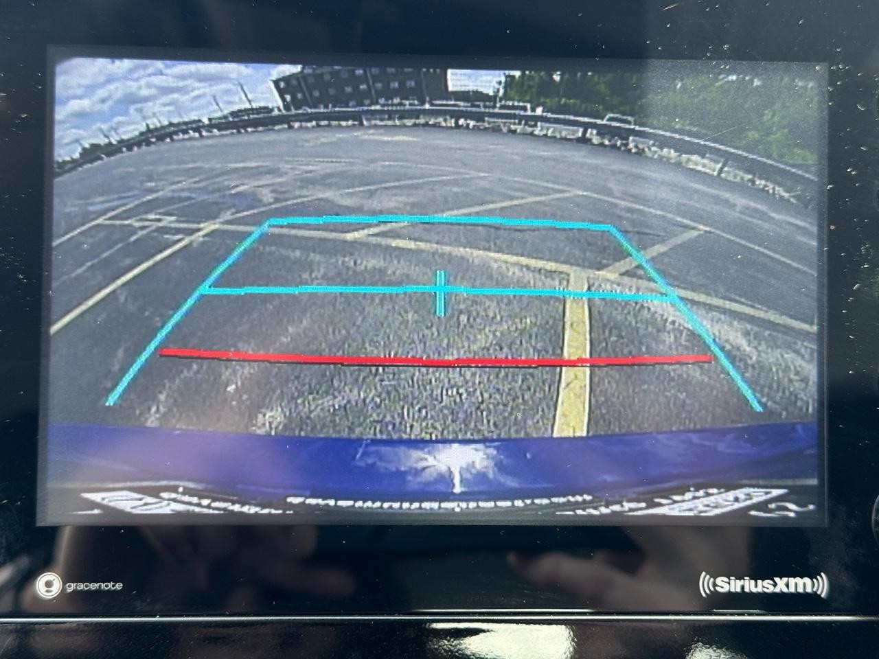 Toyota Camry Vehicle Full-screen Gallery Image 23