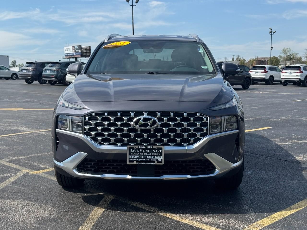 Hyundai Santa Fe Hybrid Vehicle Full-screen Gallery Image 11