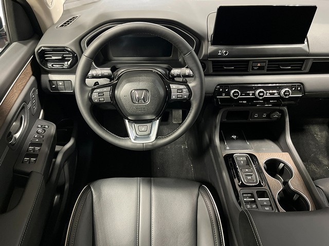Honda Pilot Vehicle Full-screen Gallery Image 11