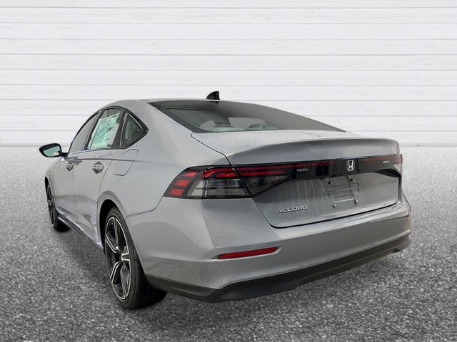 Honda Accord Sedan Vehicle Full-screen Gallery Image 04