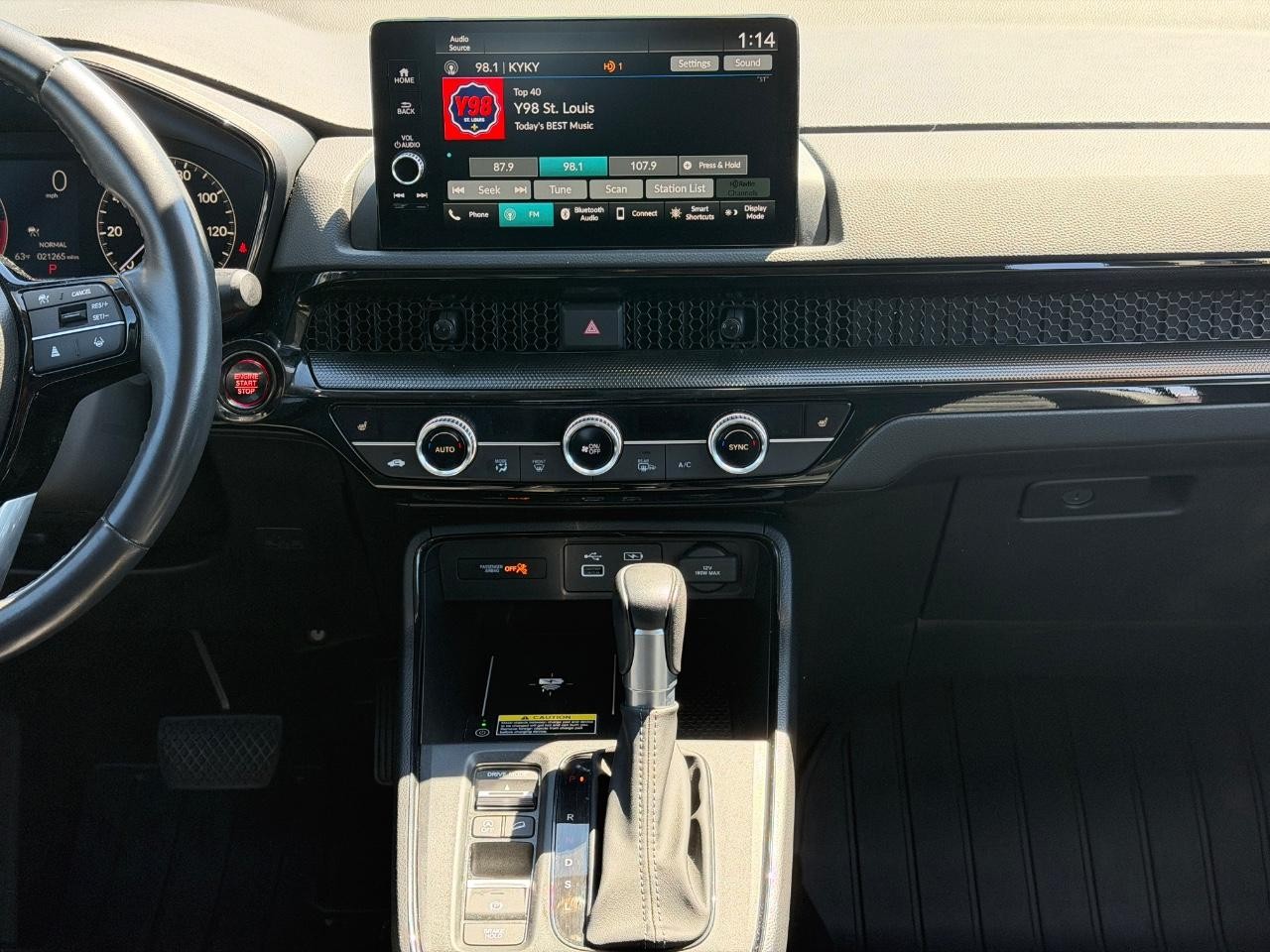 Honda CR-V Vehicle Full-screen Gallery Image 17
