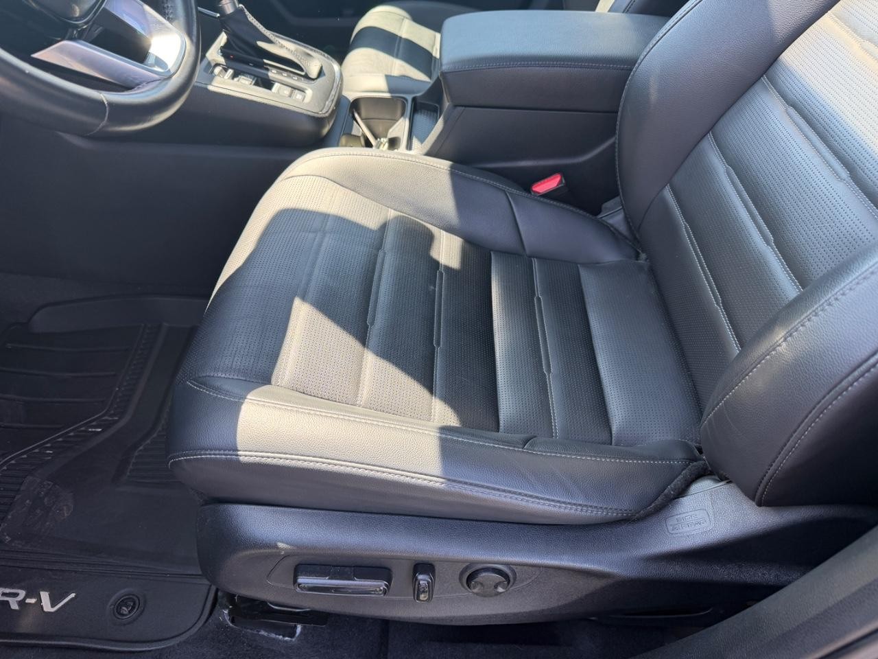 Honda CR-V Vehicle Full-screen Gallery Image 21